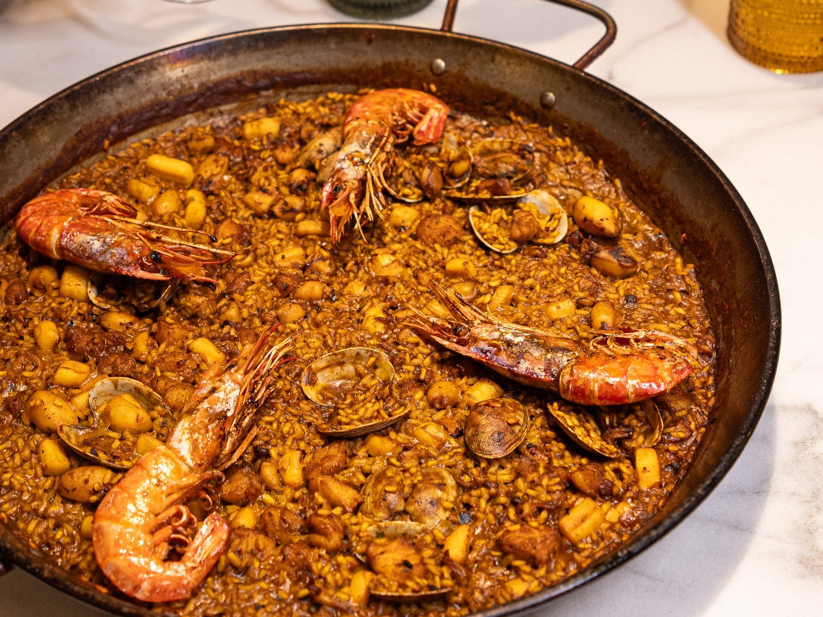 Arroz de mariscos con gambones en La Taberna de Peñalver, Cava Baja