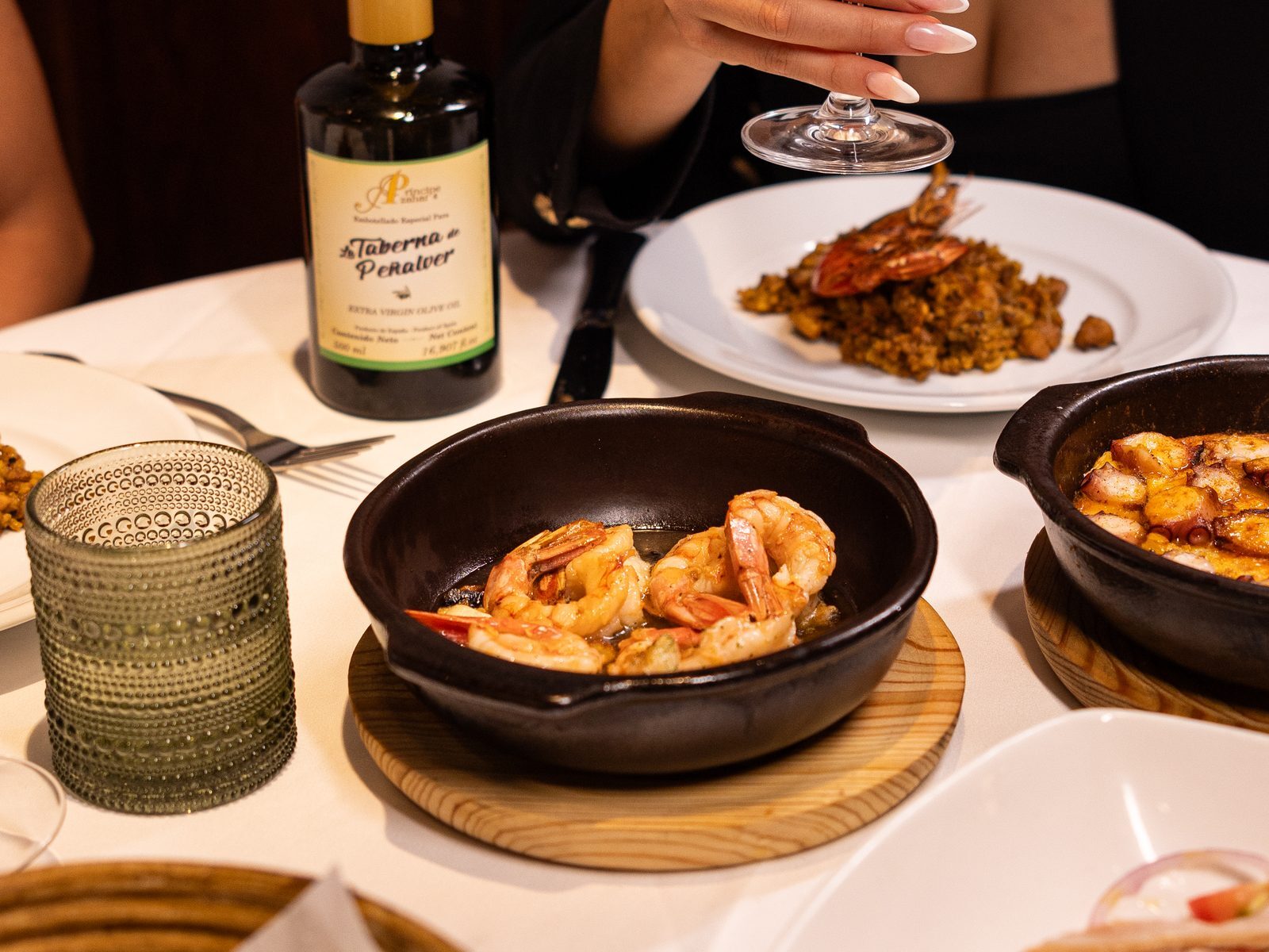 Mesa para compartir en La Taberna de Peñalver, Cava Baja