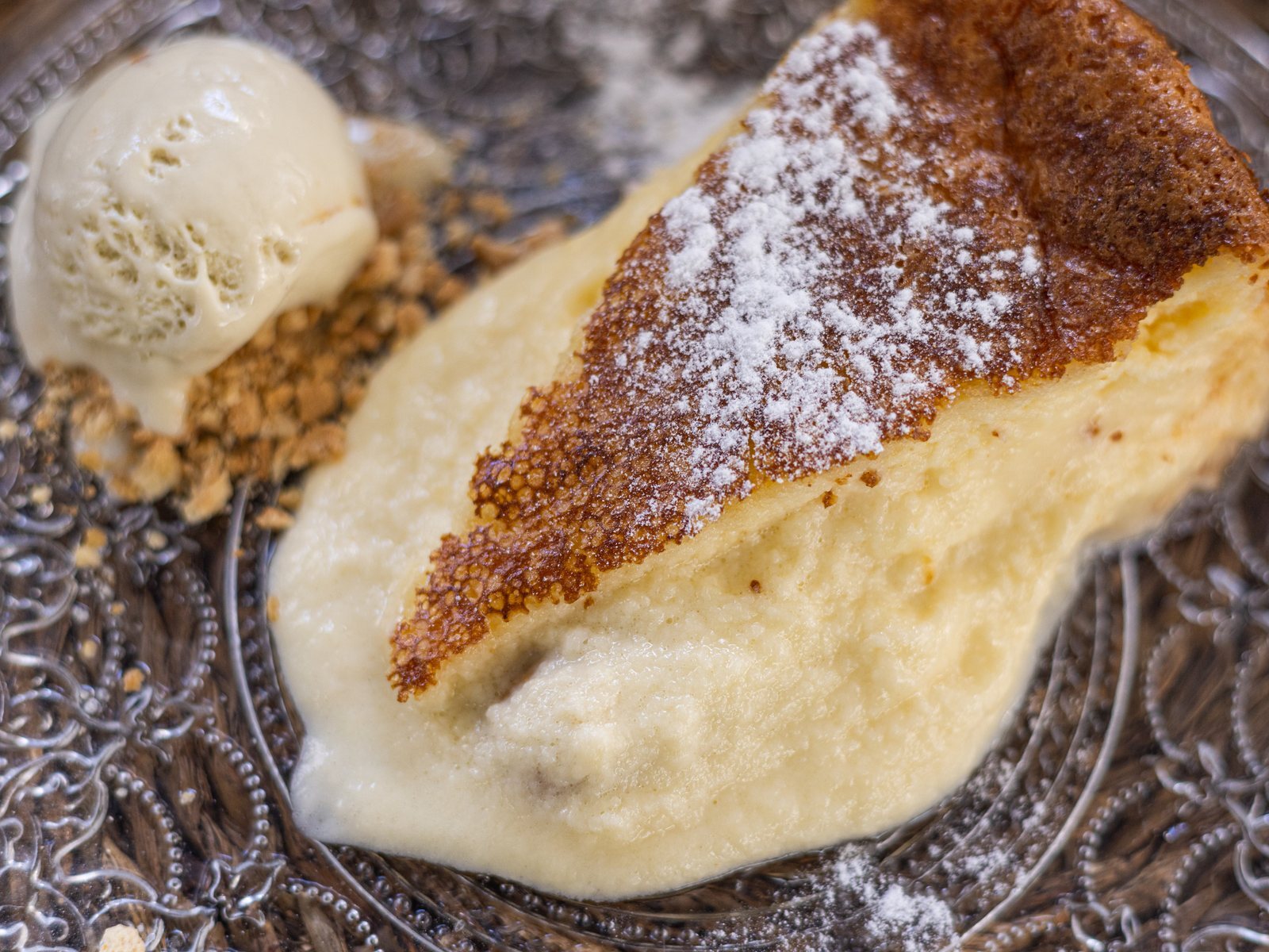 Tarta de queso con helado de La Taberna de Peñalver